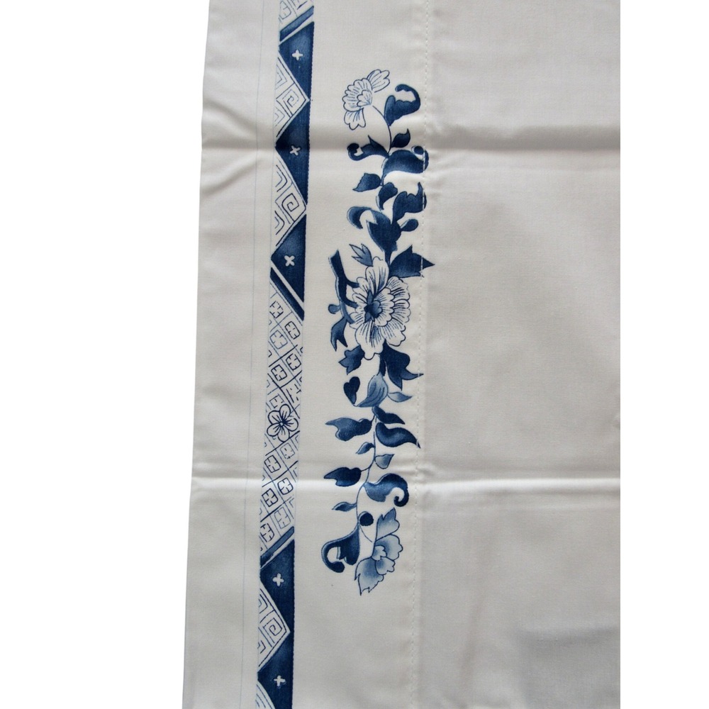 New Ralph Lauren Porcelain Medallion Standard Blue White Pillowcases Set Of 2 - Picture 3 of 6